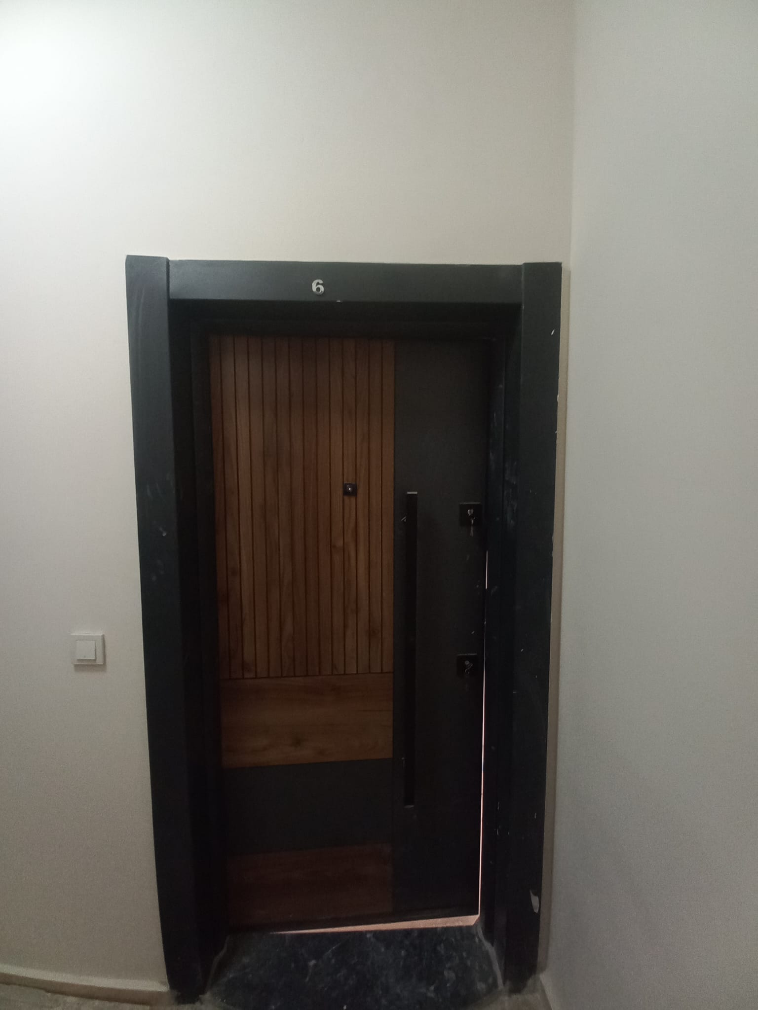 ÖZMERT UĞURCAN AKDAĞ'DAN SIFIR BİNADA BALKONLU ASANSÖRLÜ